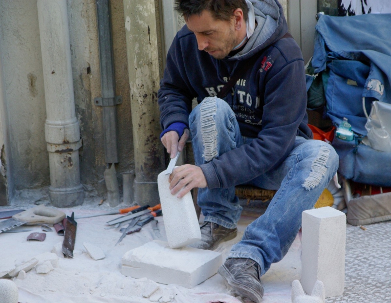 tailleur-pierre-BANDOL-min_artisan_stonecutter_sculpture-1085967